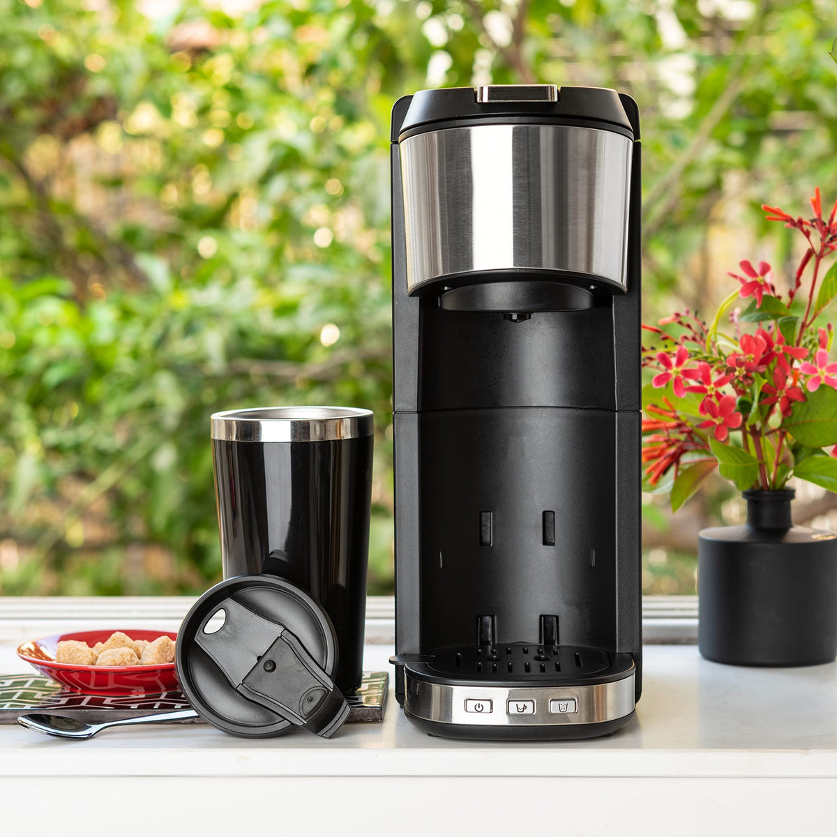 Single Serve Coffee Maker with 14oz Travel Mug A106644