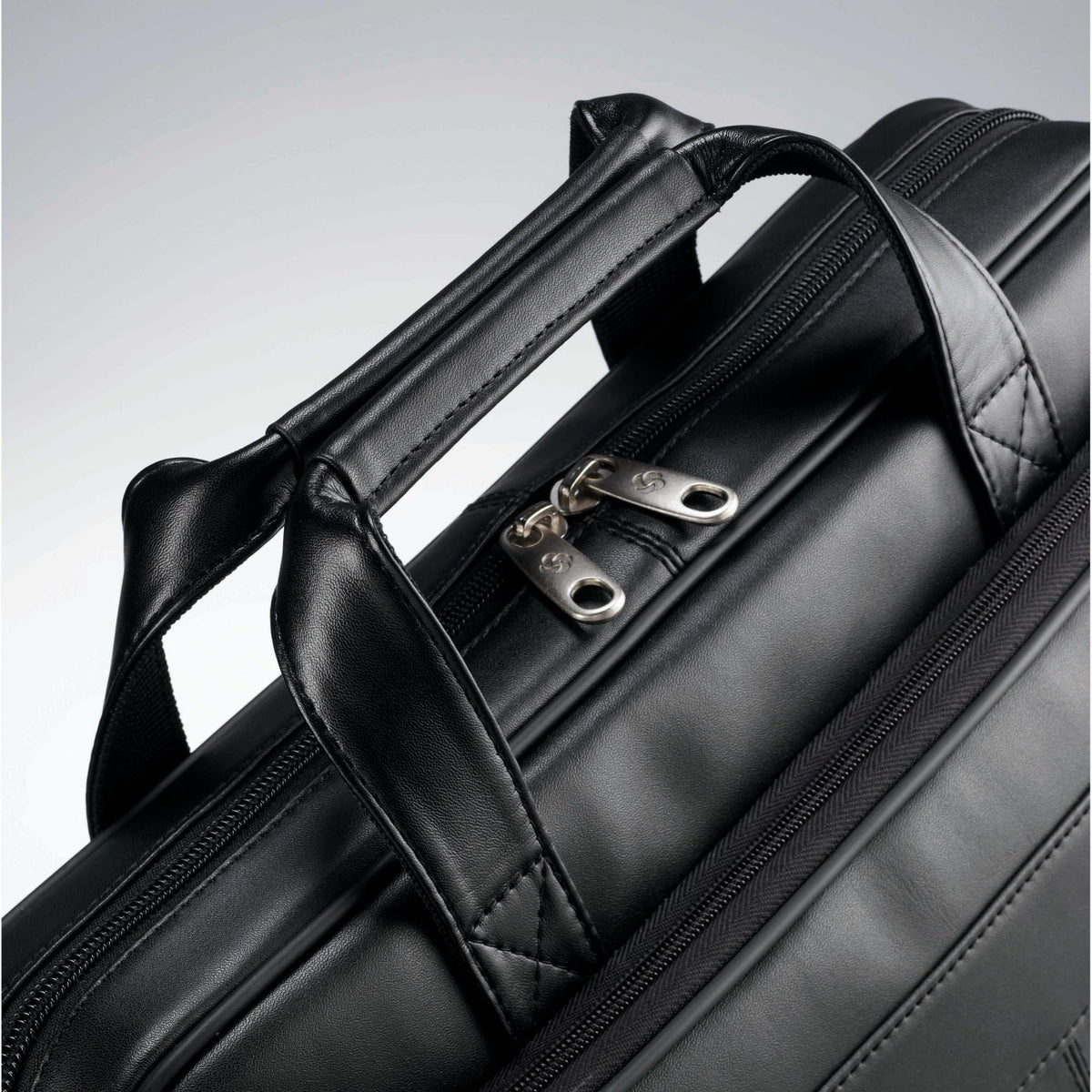 Leather Slim Briefcase D31596